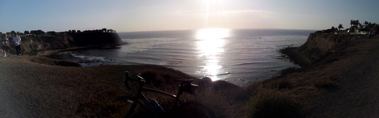 Pedal pela ciclovia da orla sul em Los Angeles: El Segundo, Manhatan Beach, Hermosa Beach, Redondo Beach e Palos Verdes.